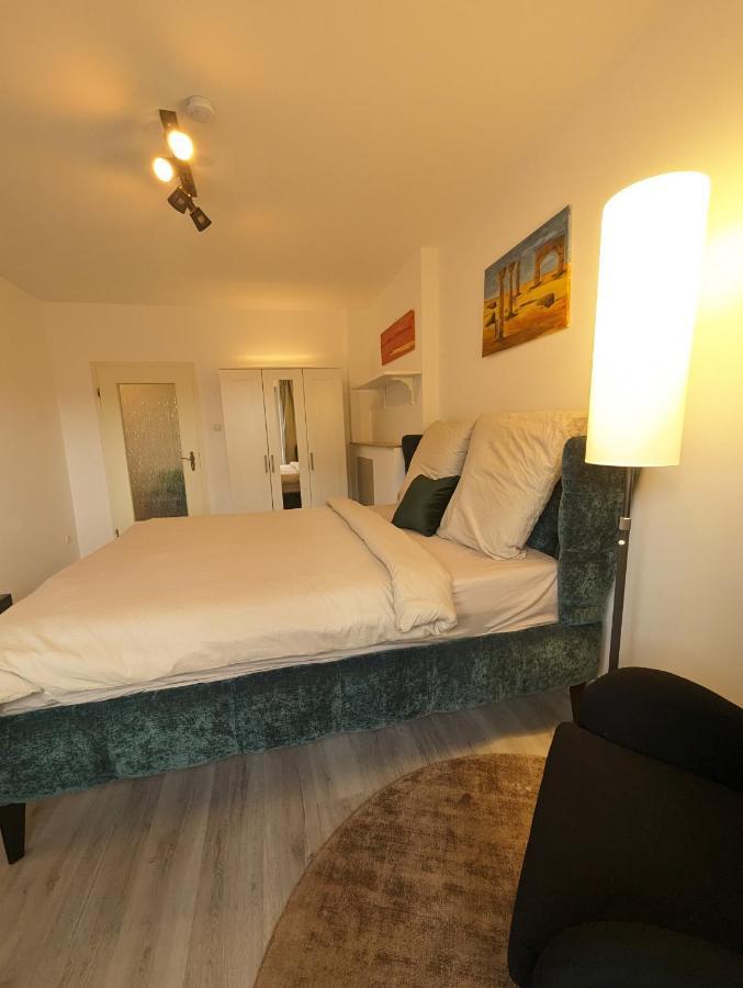 Gemuetliche Zimmer Im Herzen Der Stadt Em-Apartments Deutschland Bielefeld Esterno foto