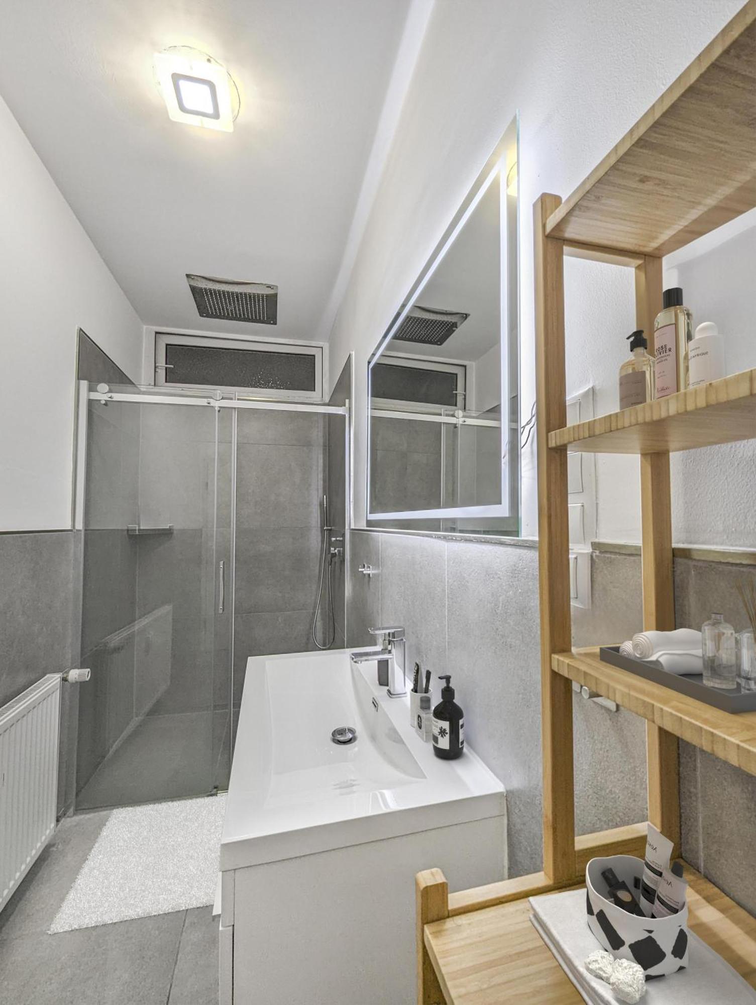 Gemuetliche Zimmer Im Herzen Der Stadt Em-Apartments Deutschland Bielefeld Esterno foto